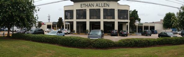 3750 Veterans Memorial Blvd, Metairie, LA 70002